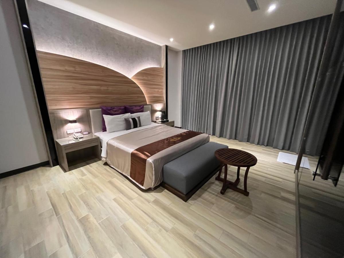 Purple Rainbow Motel ไทเป ภายนอก รูปภาพ