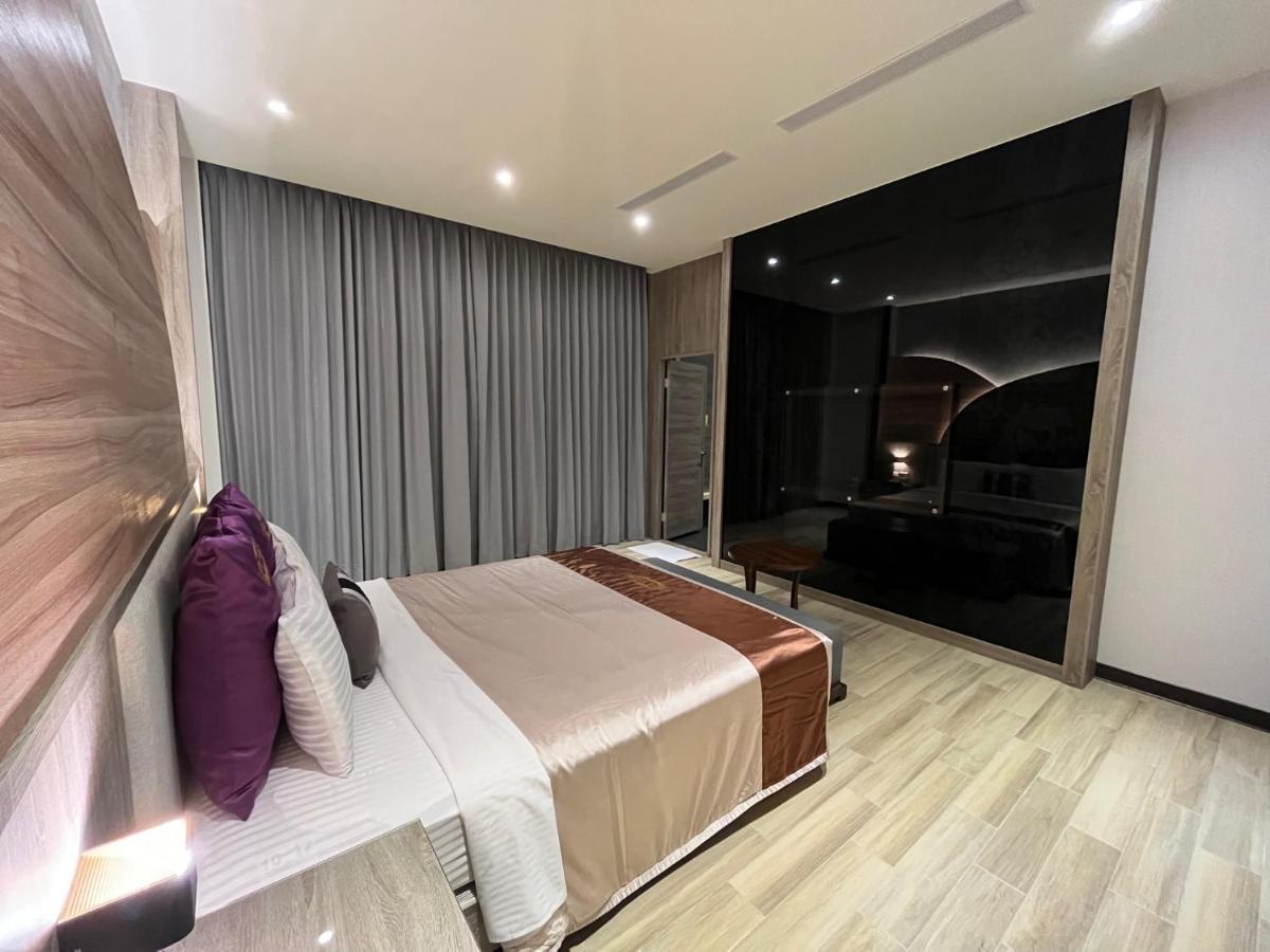 Purple Rainbow Motel ไทเป ภายนอก รูปภาพ
