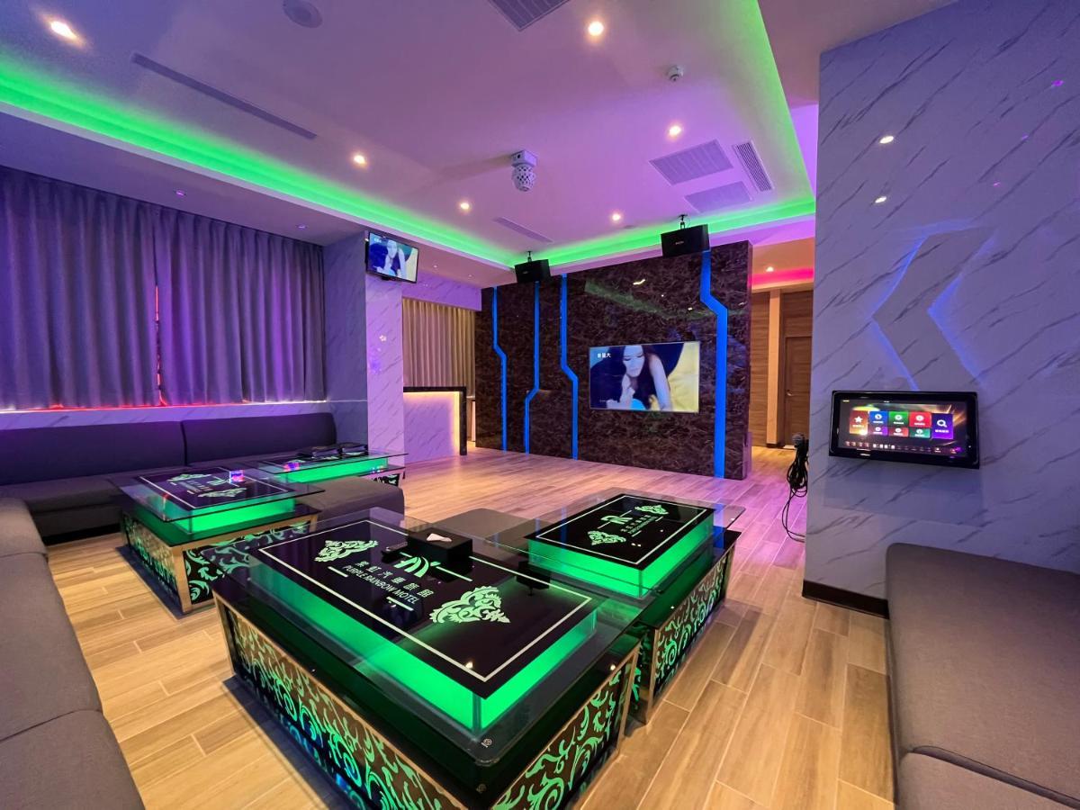 Purple Rainbow Motel ไทเป ภายนอก รูปภาพ