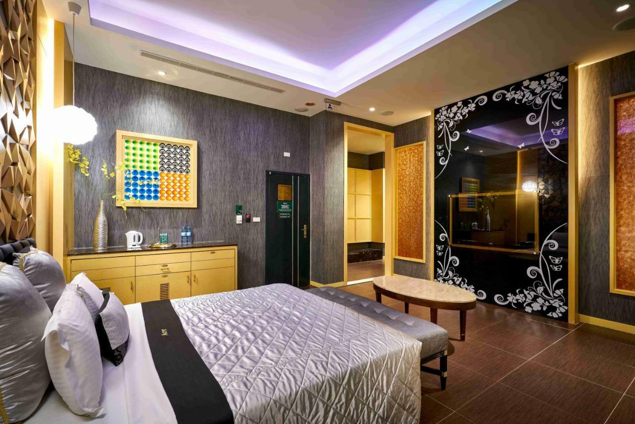 Purple Rainbow Motel ไทเป ภายนอก รูปภาพ