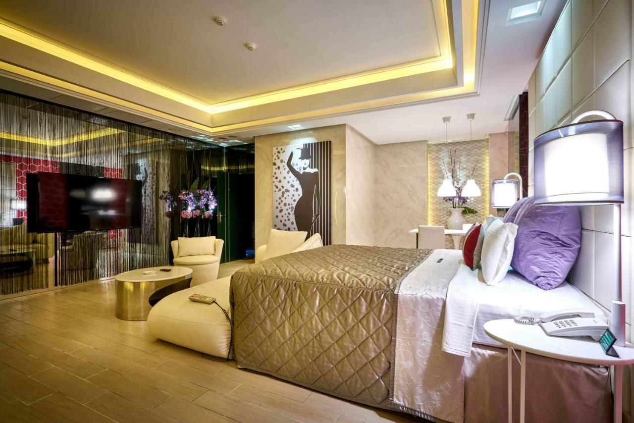 Purple Rainbow Motel ไทเป ภายนอก รูปภาพ